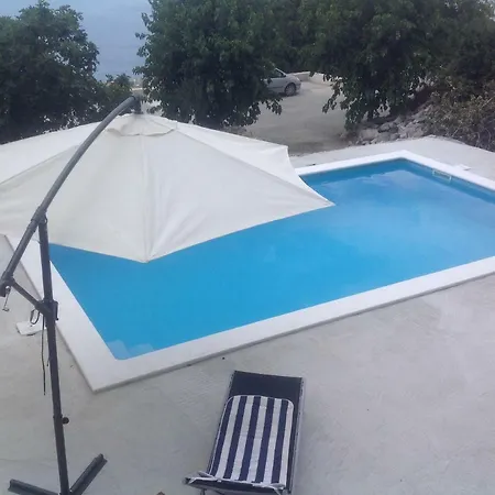 Villa Coastal In Podstrana