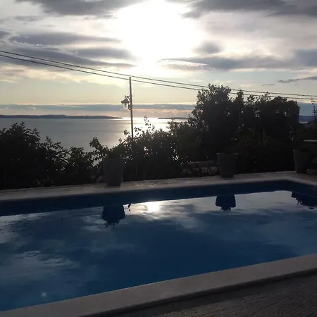 Coastal In Villa